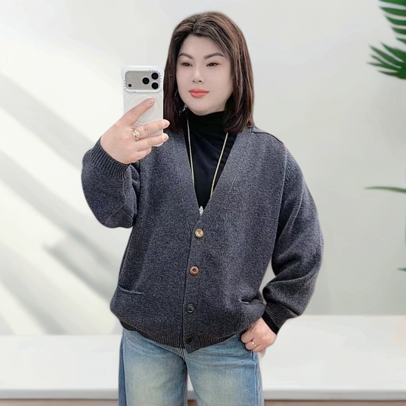 2025 V领百搭毛衣外套