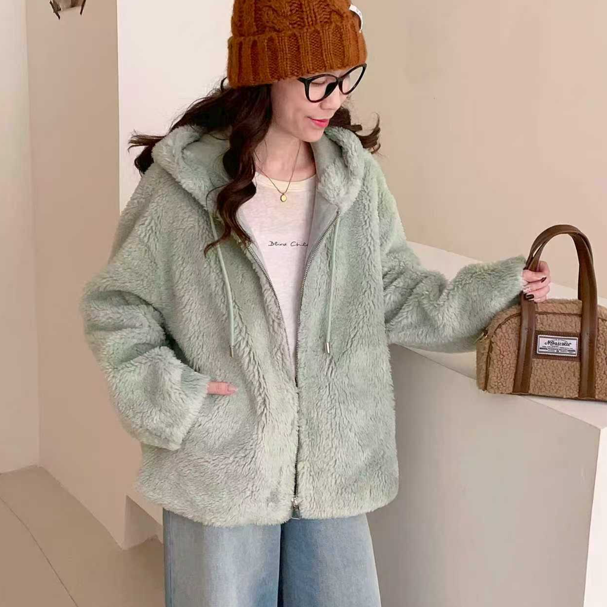 0704 M外套女秋冬新款宽松洋气加厚保暖连帽毛绒绒开衫大仓库