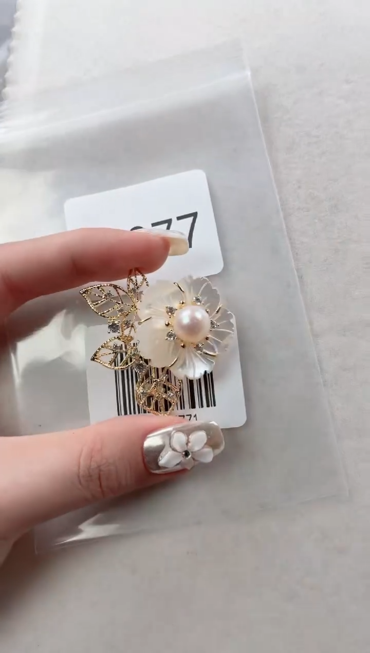 未镶嵌胸针海水珍珠X877