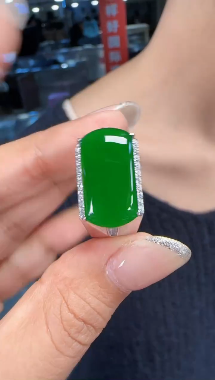 未镶嵌定制翡翠翡翠吊坠82