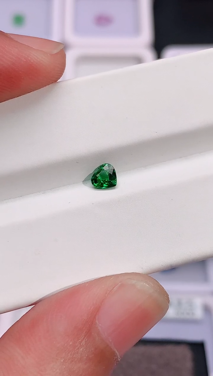 未镶嵌裸石石榴石（沙弗莱）0.39-780天然沙弗莱