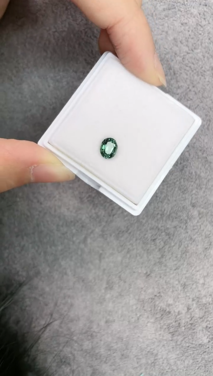 【闪购商品】彩色蓝宝石裸石未镶嵌1.22克拉