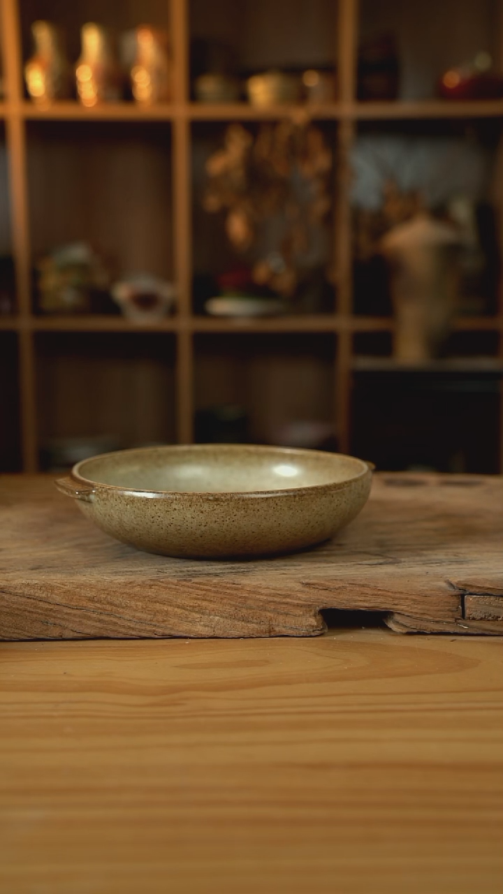 奶奶系列的8英寸双耳盘1个