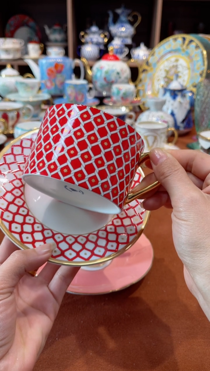 【闪购商品】瓷片俄皇杯碟·······