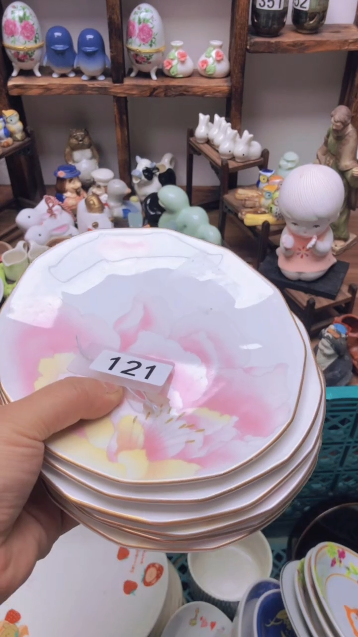 瓷片月***亮A龙华精品陶瓷店