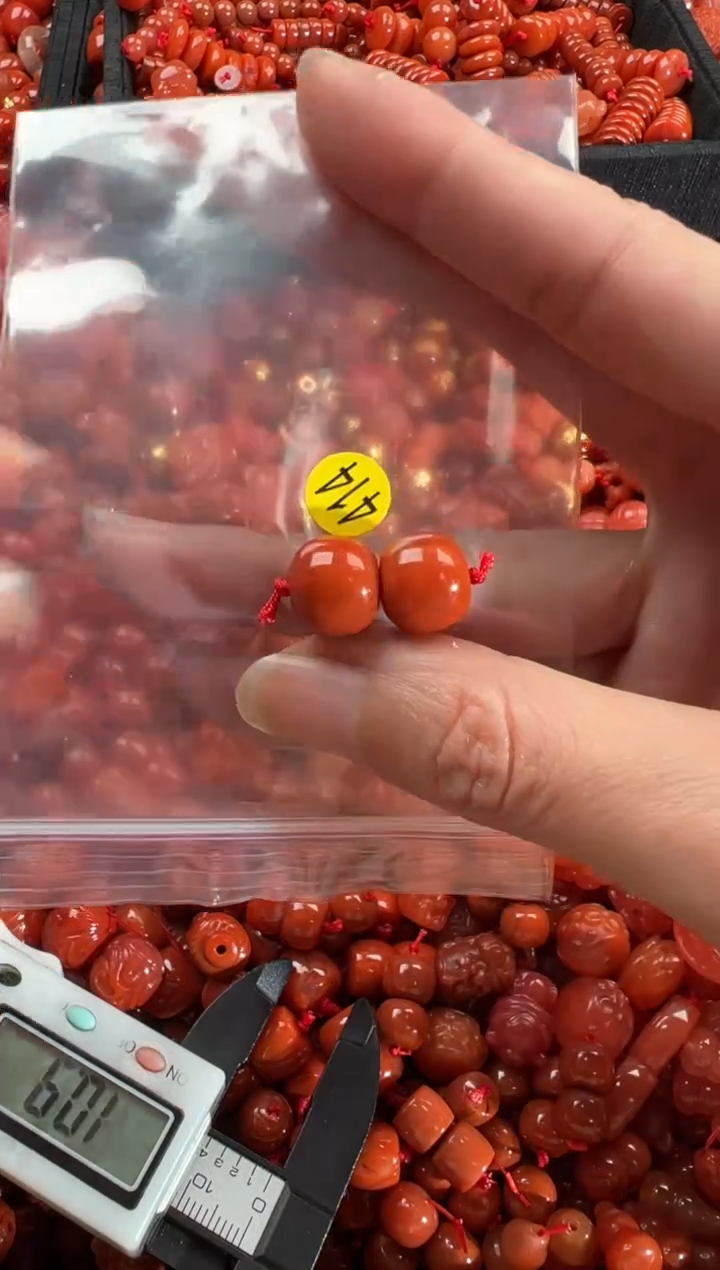 【闪购商品】南红玛瑙颈饰未镶嵌1