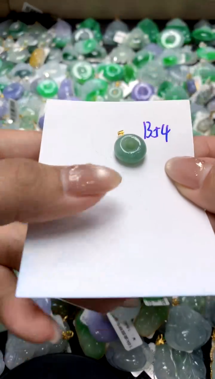 【闪购商品】翡翠颈饰18K金镶嵌1111111111111111