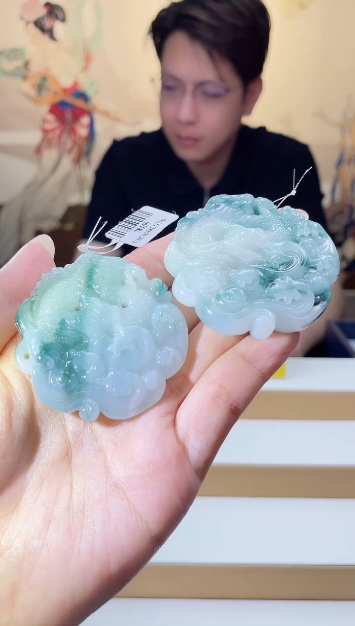 翡翠未镶嵌颈饰多样性发其一挂件