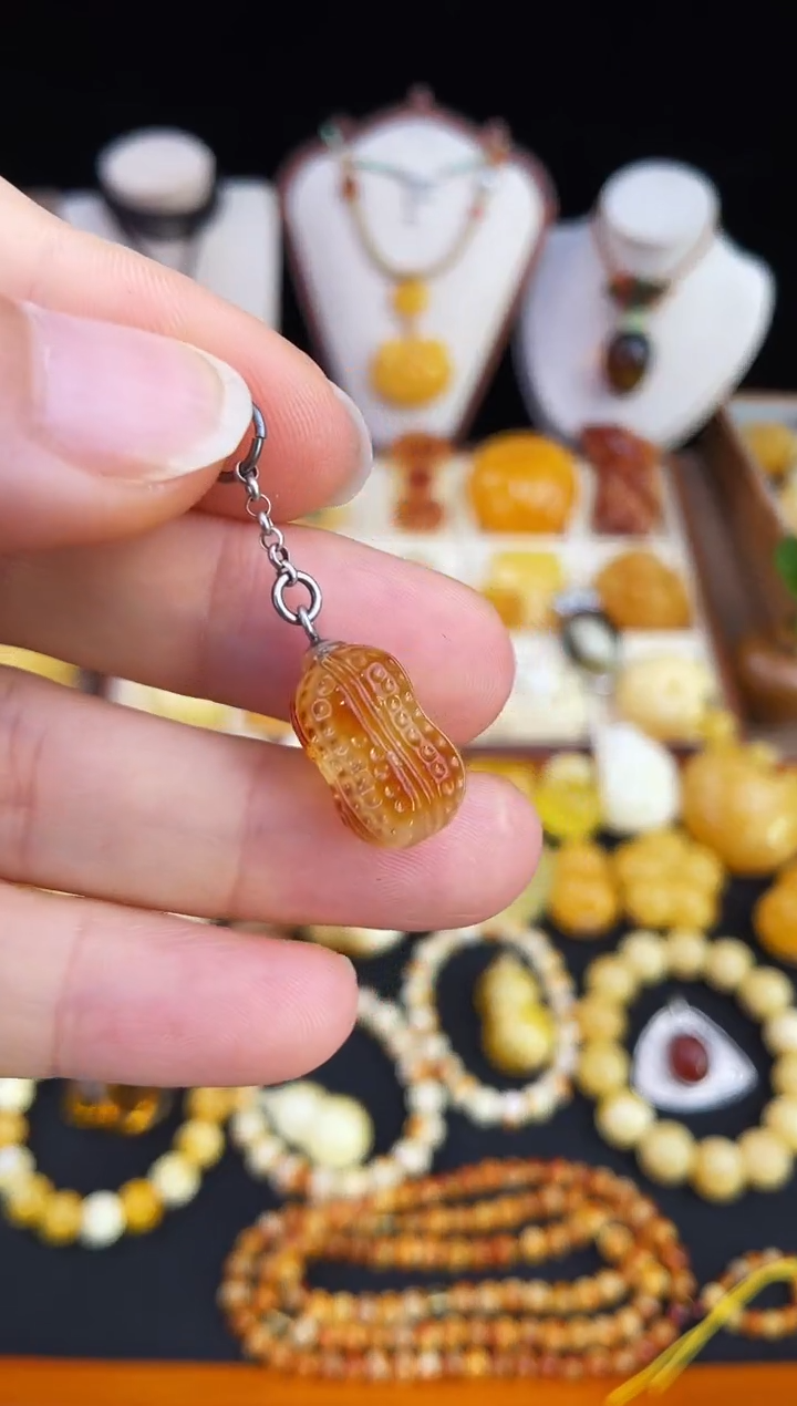 琥珀未镶嵌珠宝奇石柒月