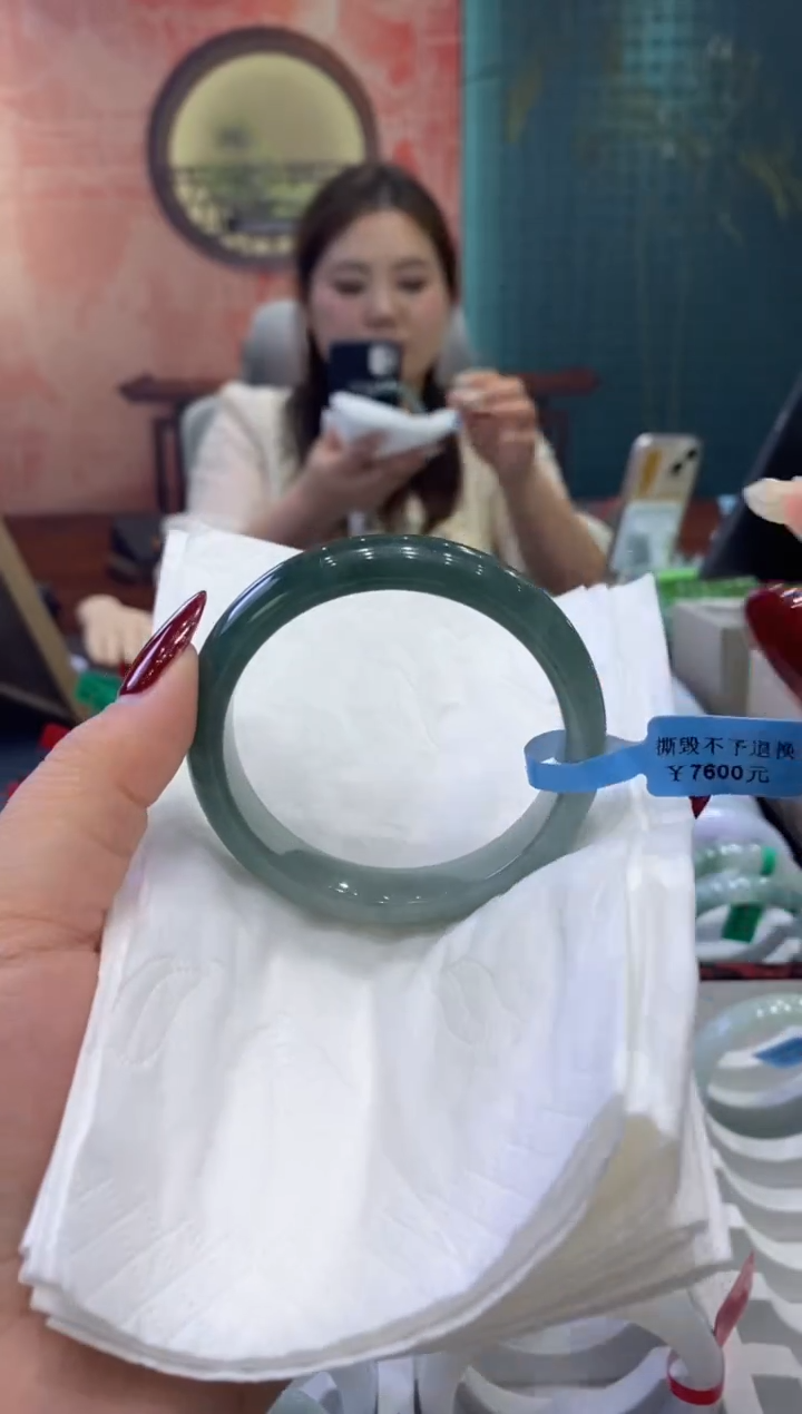 【闪购商品】翡翠手镯未镶嵌多人0015518