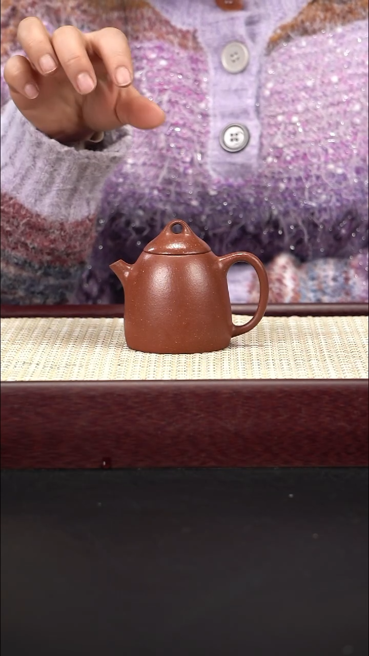 茶壶紫砂红降坡 秦权