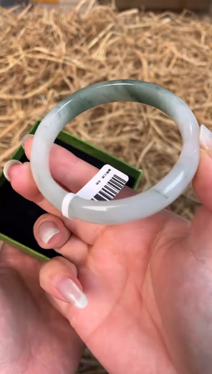 未镶嵌手镯石英质玉A-012