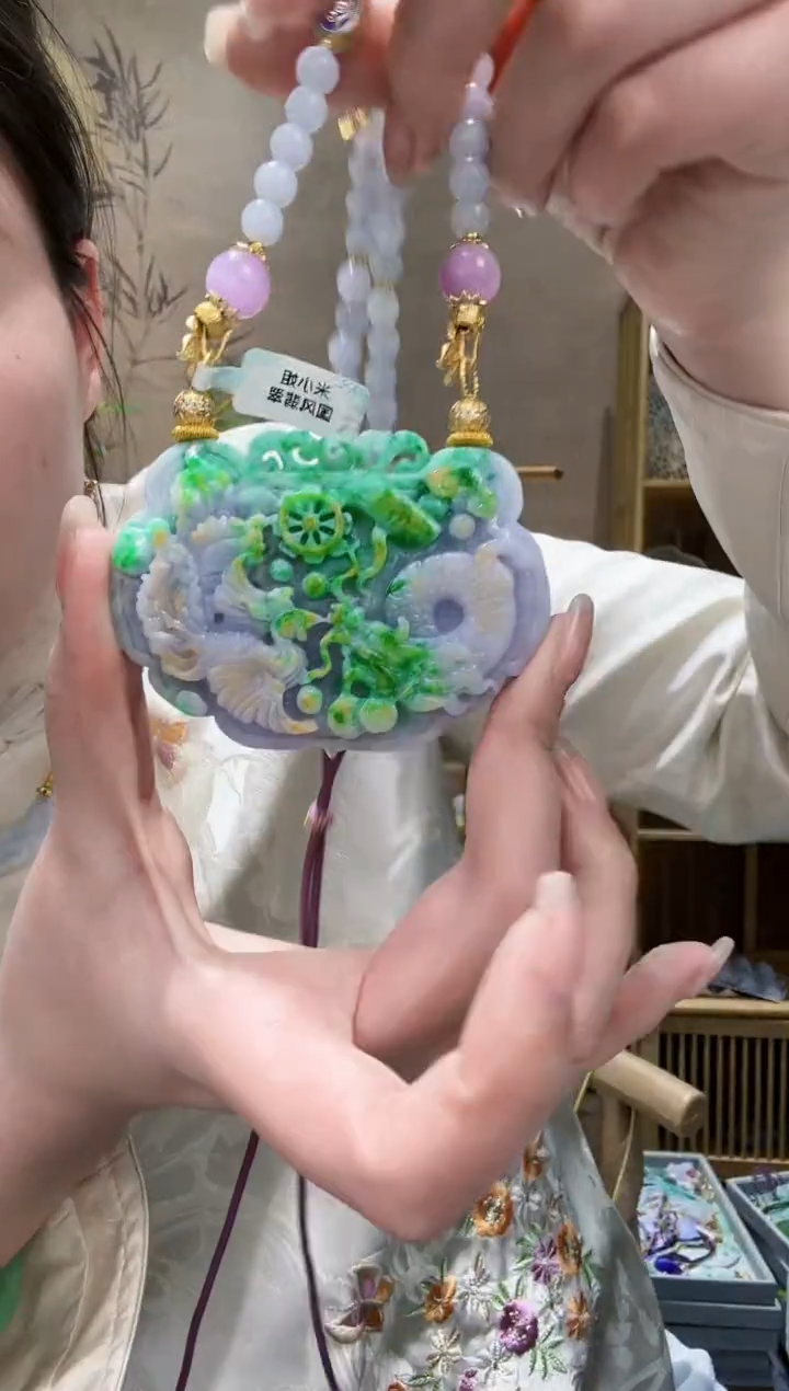 【闪购商品】翡翠颈饰未镶嵌吊坠