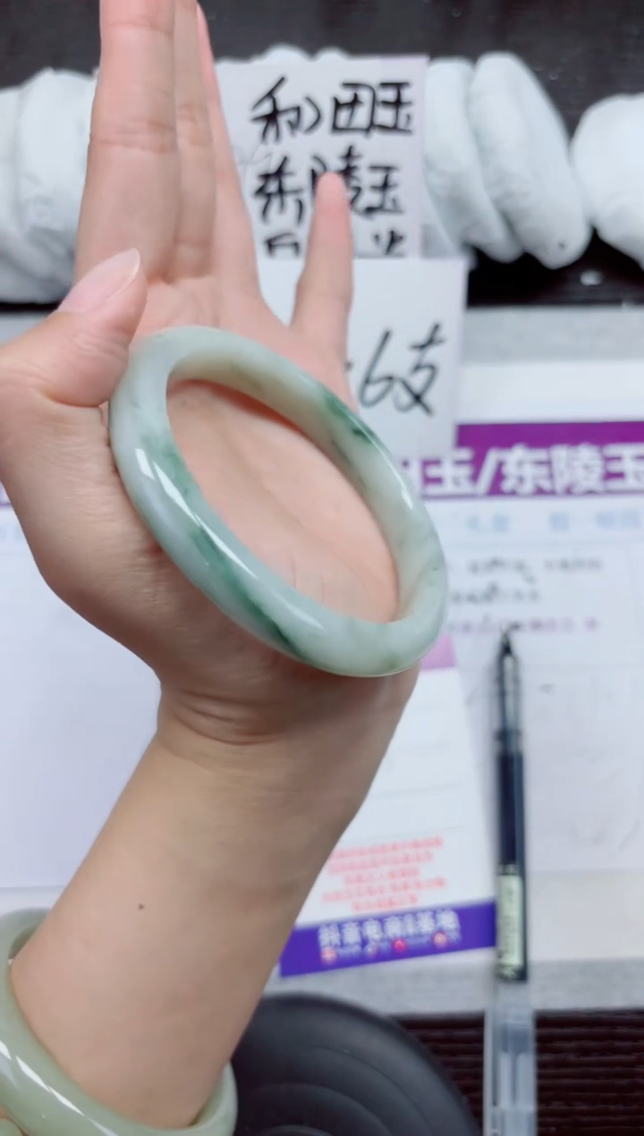 未镶嵌手镯石英质玉A108-60.61