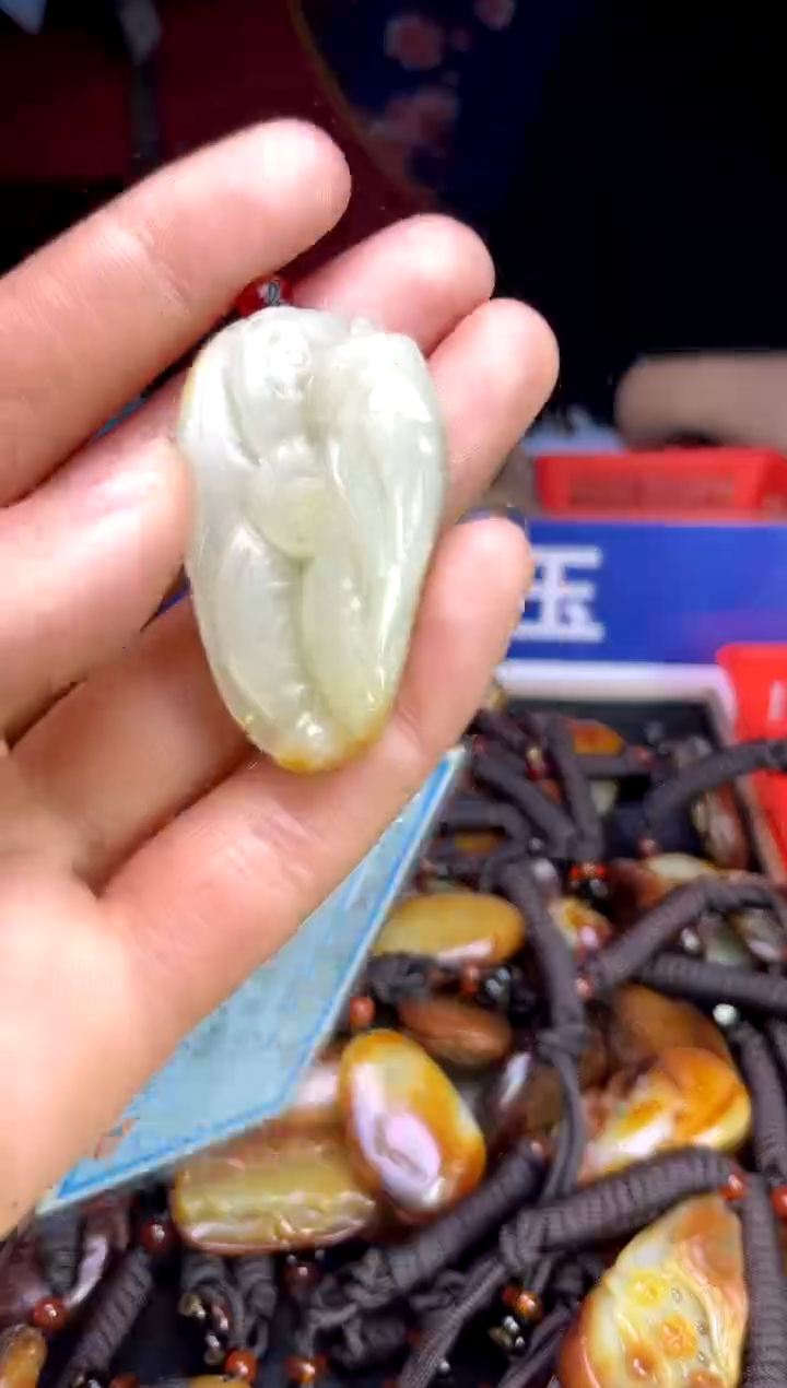 【闪购商品】和田玉未镶嵌颈饰1