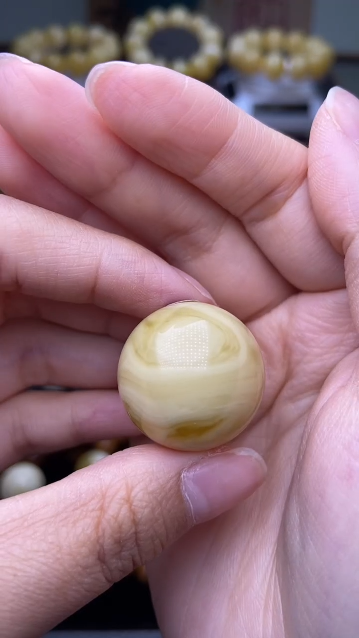 【闪购商品】琥珀裸石未镶嵌 大小姐珠宝严选23