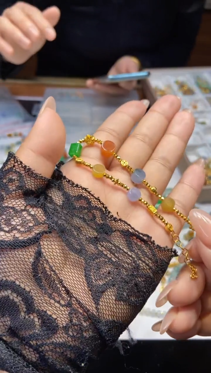 【闪购商品】定制翡翠足金镶嵌手链