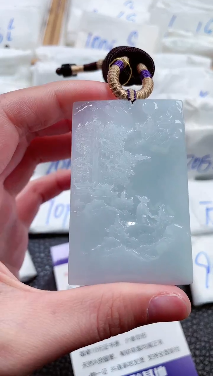 【闪购商品】翡翠颈饰未镶嵌00016790