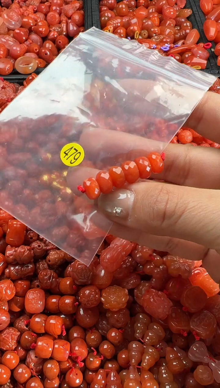 【闪购商品】南红玛瑙颈饰未镶嵌1