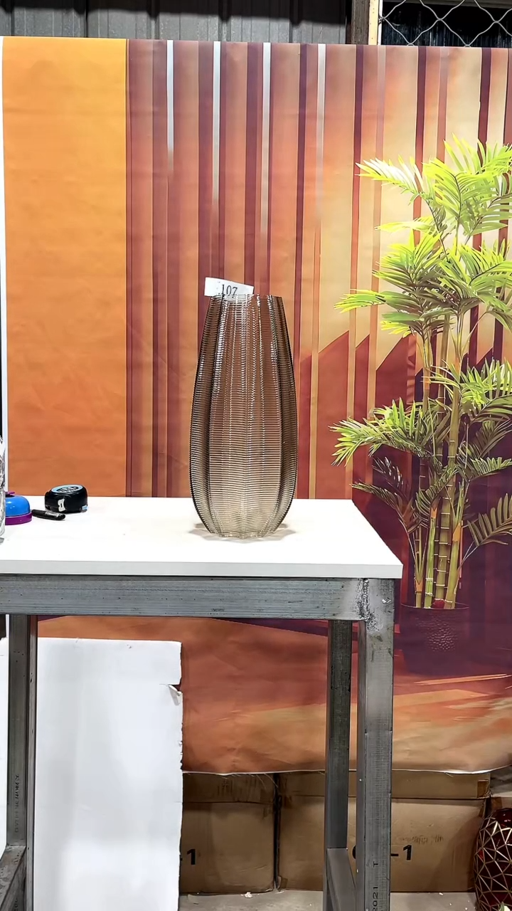 【闪购商品】玻璃107香槟色横纹花瓶