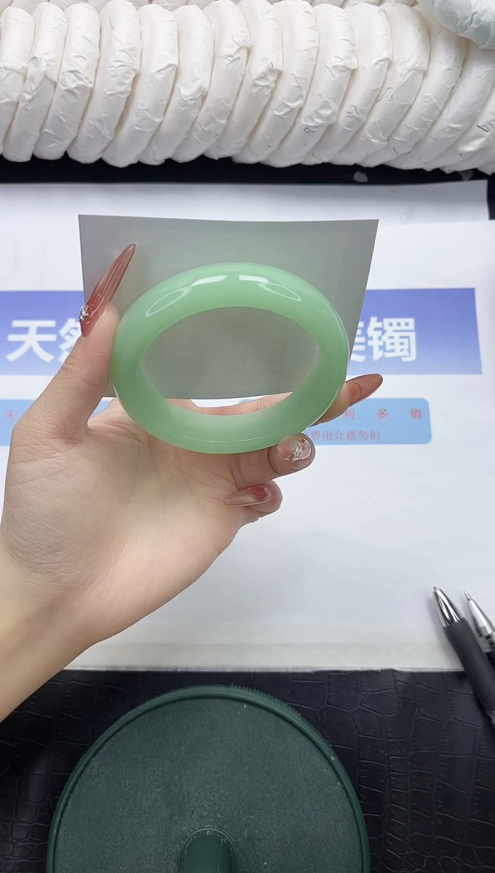 未镶嵌手镯石英质玉29-58