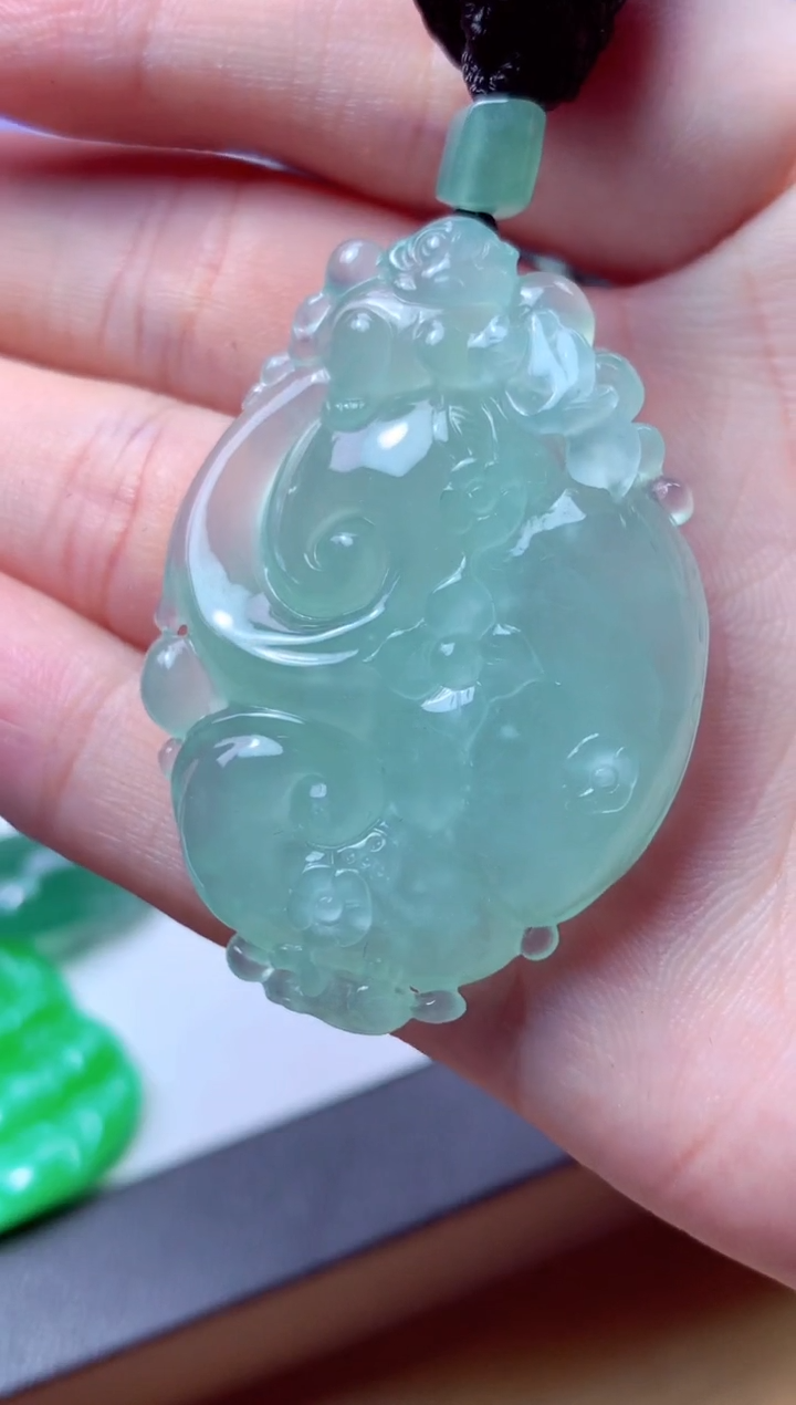 翡翠未镶嵌颈饰天然翡翠A货