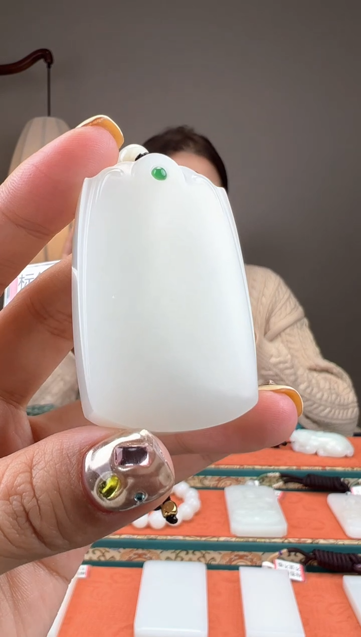 【闪购商品】和田玉颈饰未镶嵌1