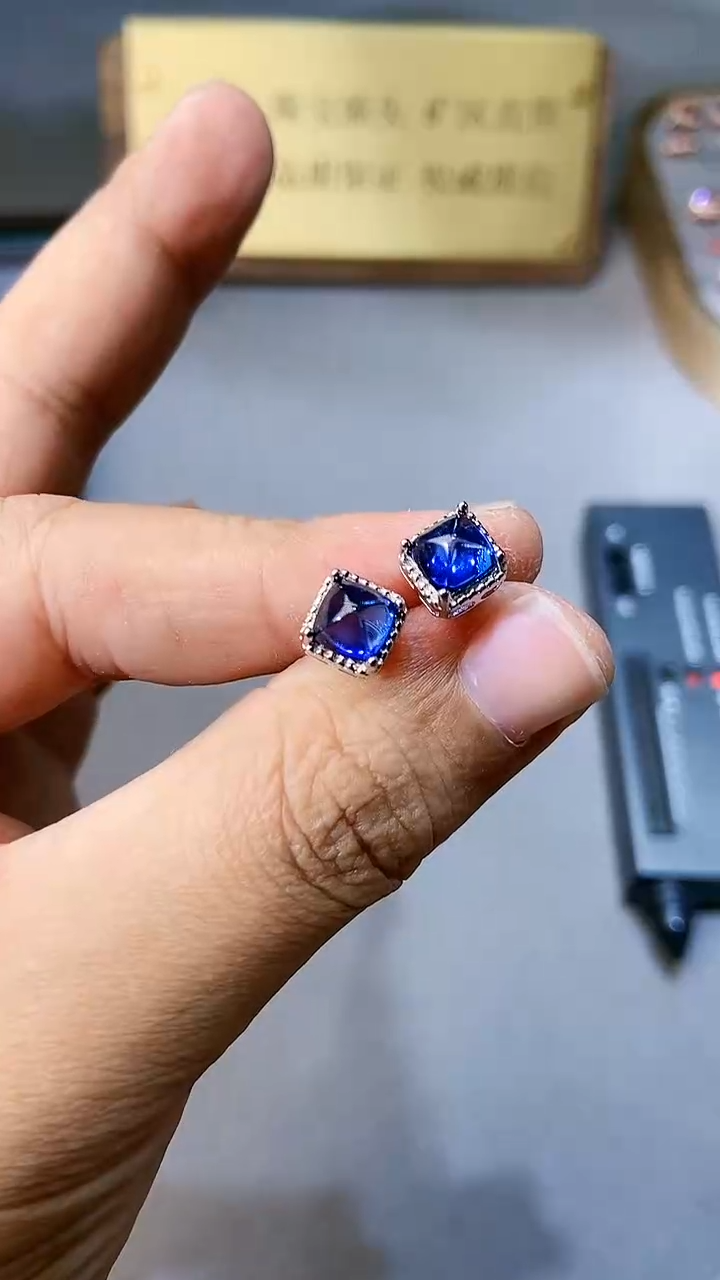 【闪购商品】蓝宝石耳饰银S925镶嵌354