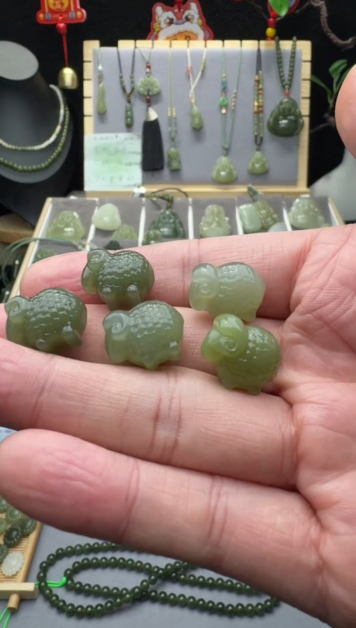 【闪购商品】和田玉颈饰未镶嵌绑手机挂 多样性发一