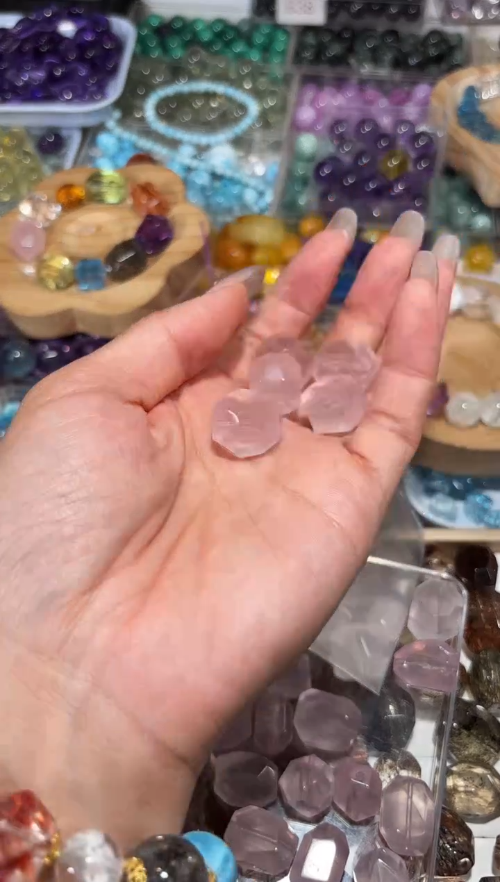 水晶手串未镶嵌K18粉水晶菠罗珠卡13+