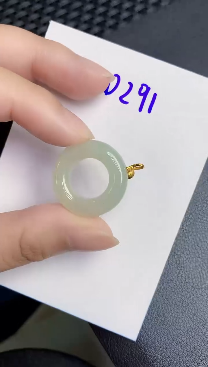 翡翠18K金镶嵌颈饰000000000