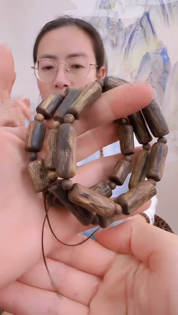 【闪购商品】沉香手串海南绿奇楠乌身虫漏母树随型单圈多样性发一