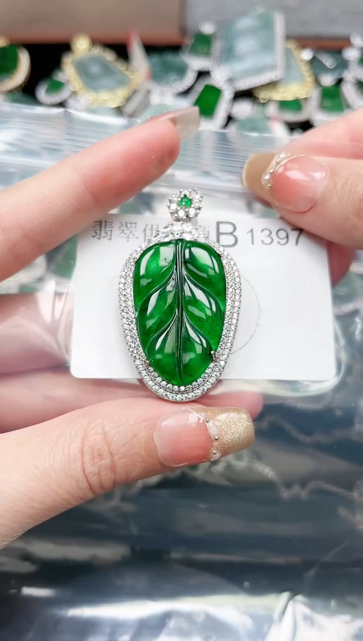 【闪购商品】翡翠颈饰银S925镶嵌1397赠皮绳