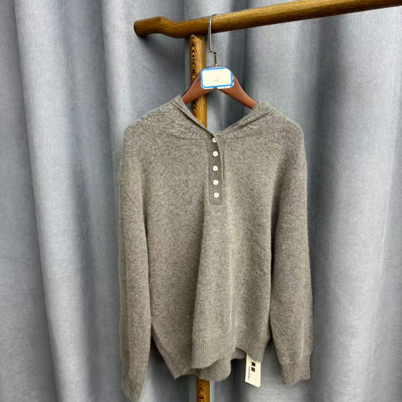 2025秋季新款休闲时尚圆领毛衣女H658