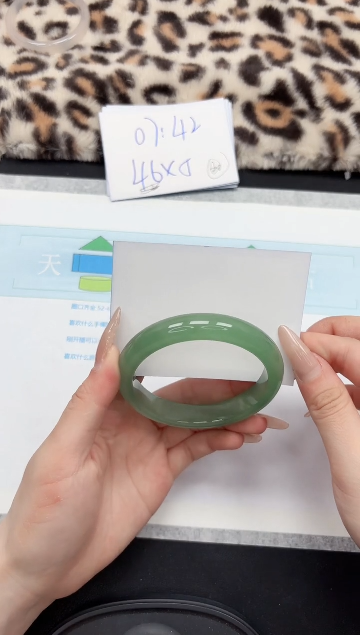 【闪购商品】石英质玉手镯未镶嵌283-62