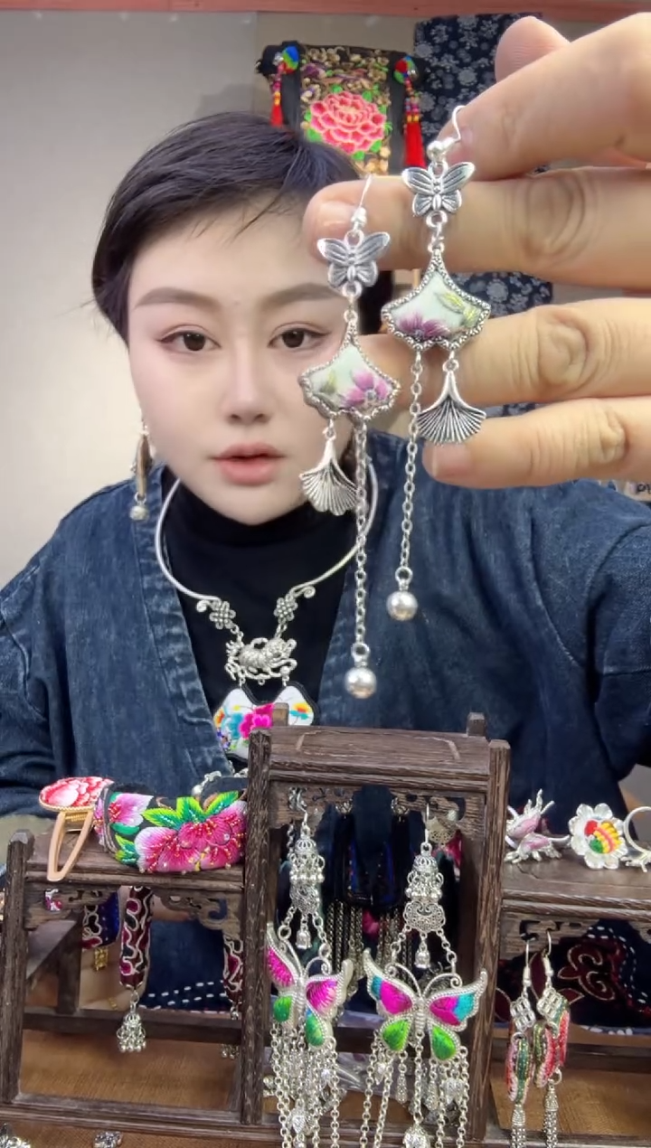 【闪购商品】刺绣纯手工苗绣非遗耳环