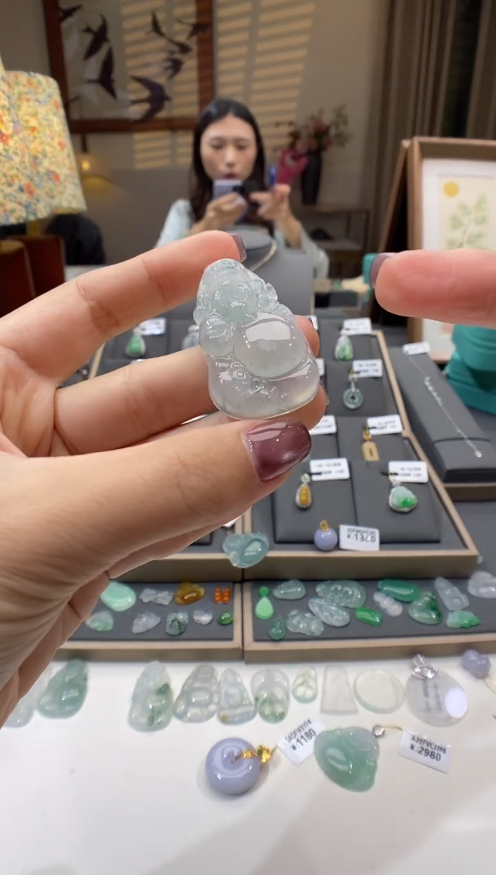 【闪购商品】翡翠颈饰未镶嵌财神