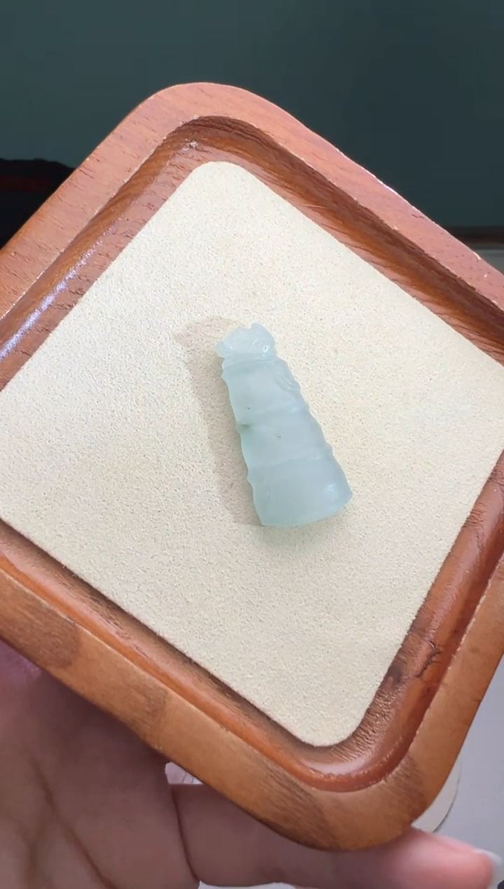 定制翡翠未镶嵌正冰蓝竹节