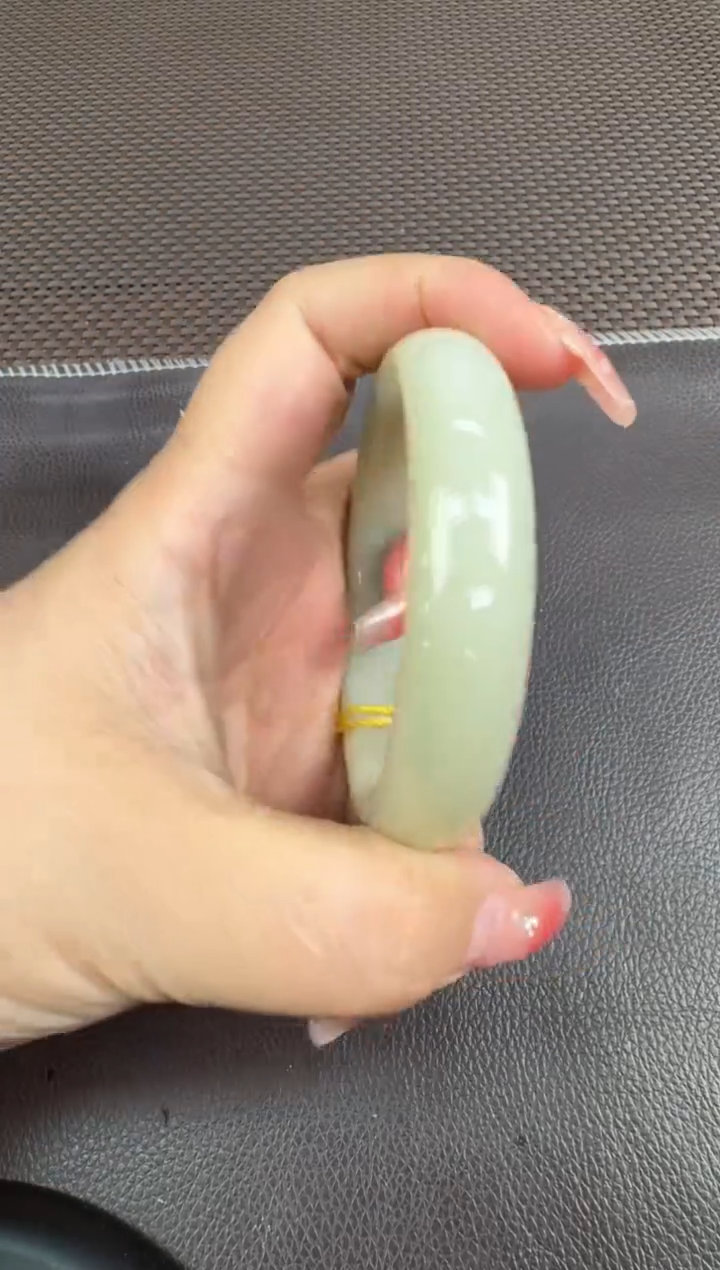 【闪购商品】和田玉手镯未镶嵌55