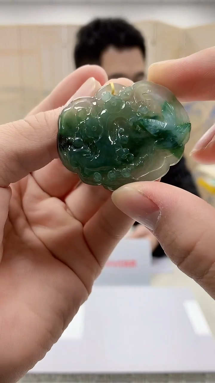 【闪购商品】定制翡翠未镶嵌5153bb-毛货挂件75