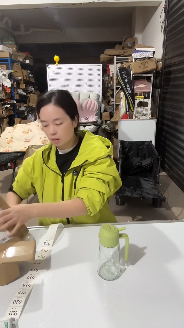 日用百货，2个油壶12