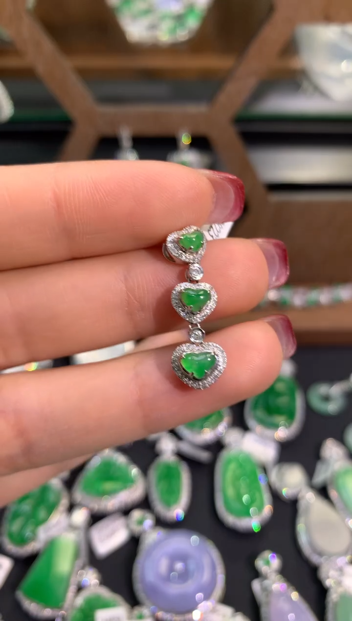 【闪购商品】翡翠吊坠(不含链)18K金镶嵌吊坠