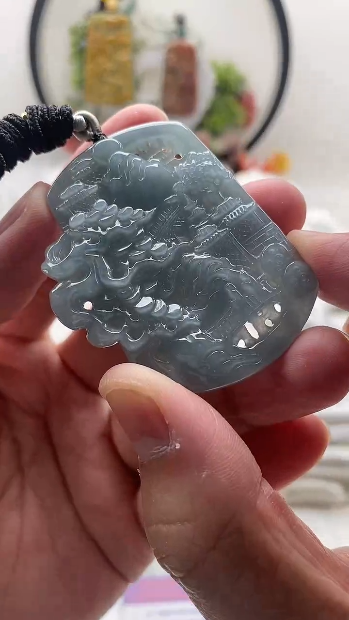 颈饰未镶嵌翡翠山水牌