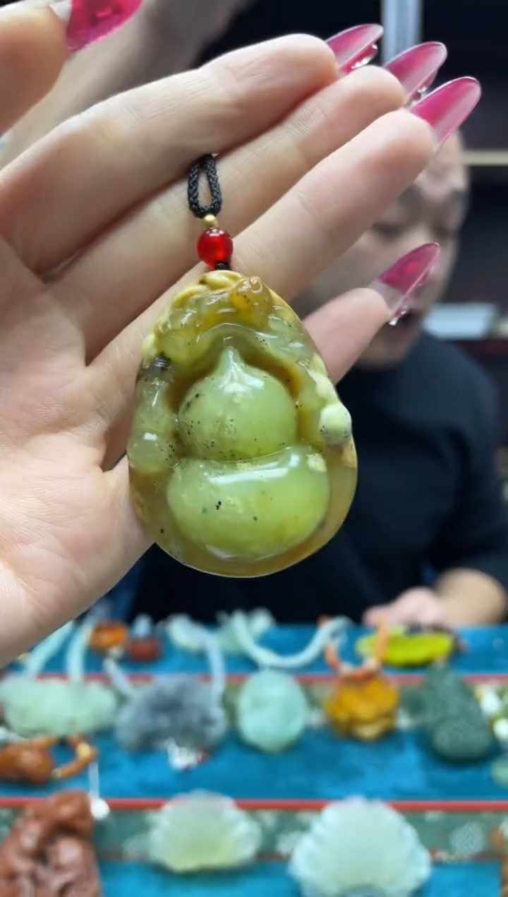 未镶嵌岫玉吊坠·