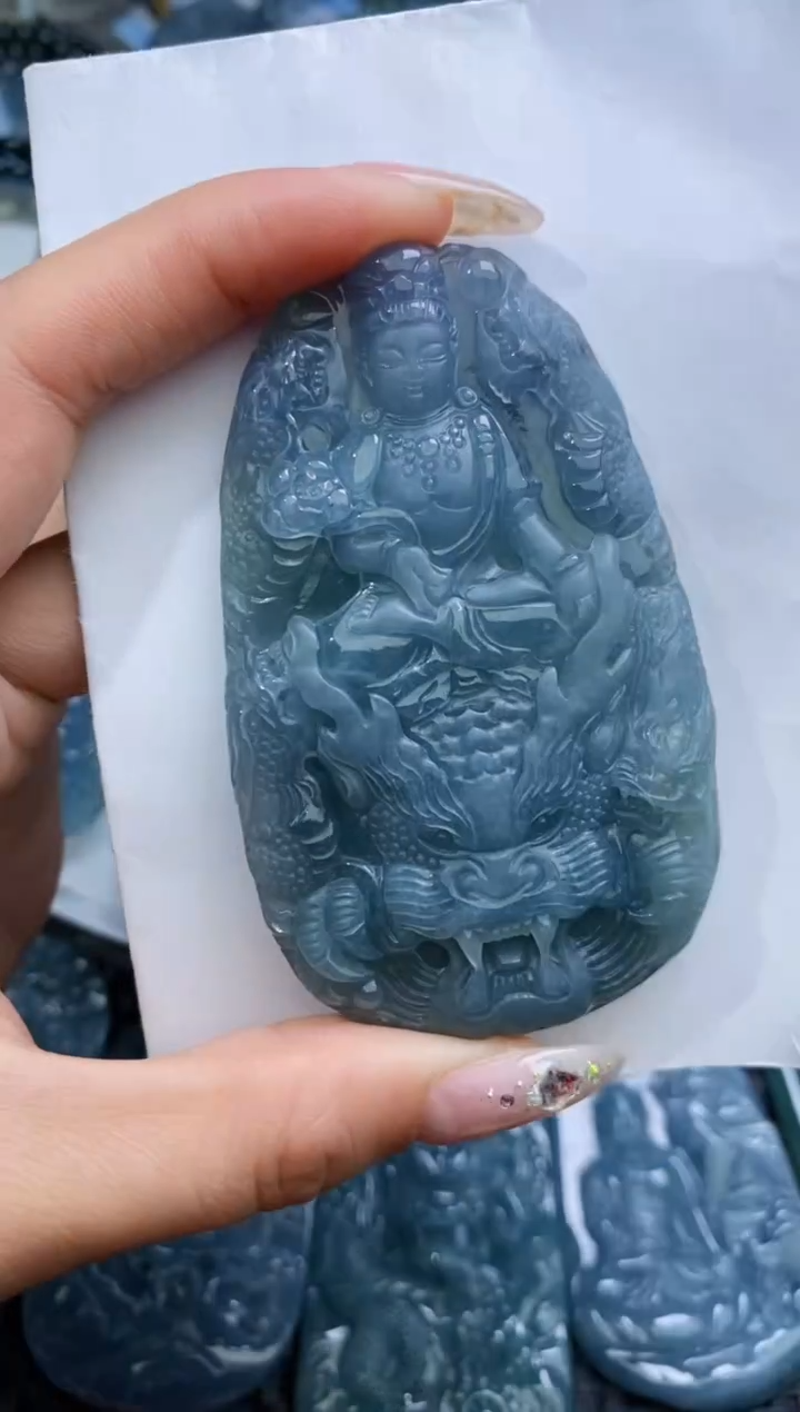 【闪购商品】翡翠颈饰未镶嵌          