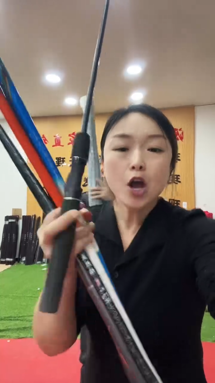 碳素1.8m路亚竿一支