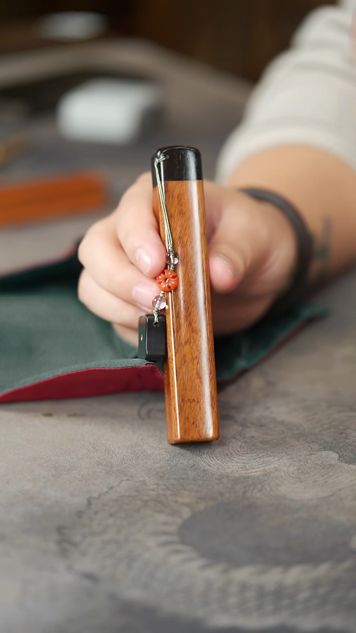 红酸枝木类酸枝搭配黑檀木榫卯便携香筒