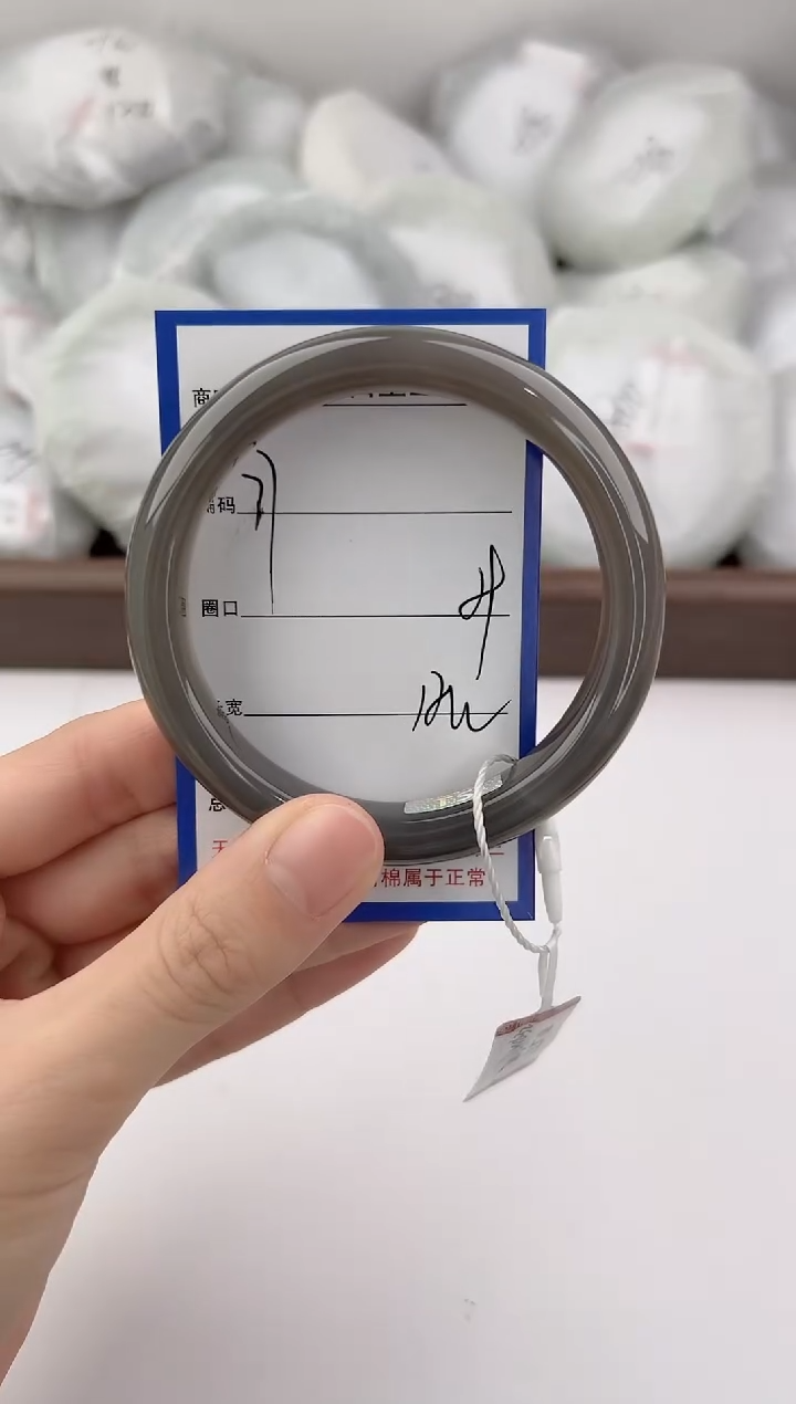 未镶嵌手镯和田玉77颜色微差无瑕疵