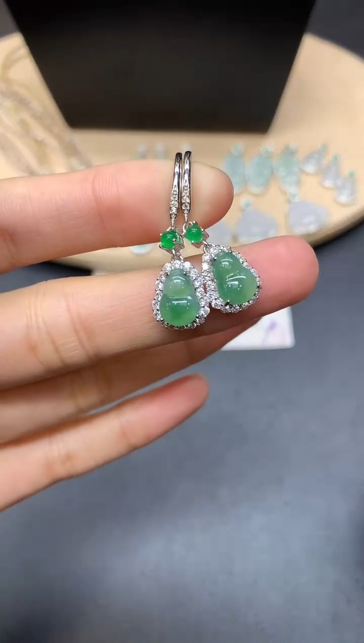 【闪购商品】翡翠耳饰银S925镶嵌葫芦【多样性发其一】