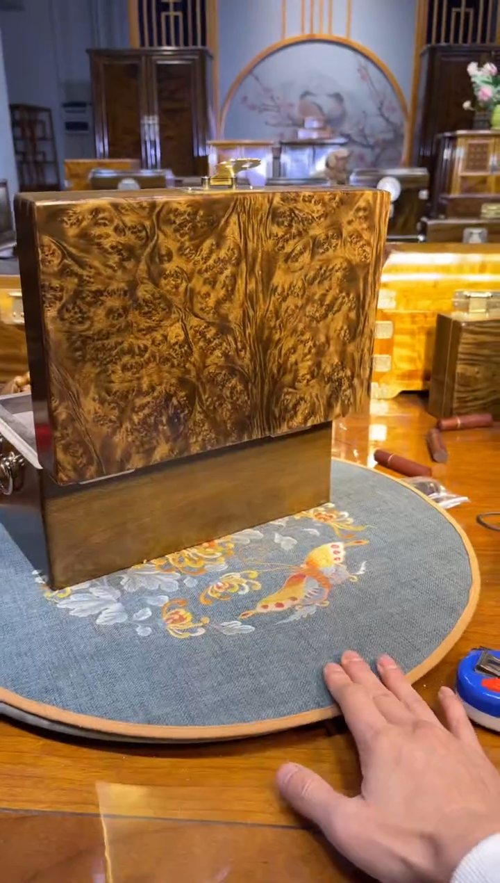 乌木类成套家具瘤疤珠宝箱 s4